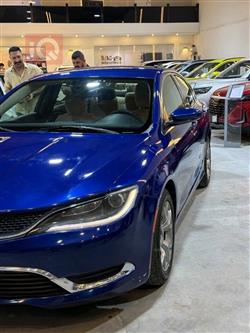 Chrysler 200